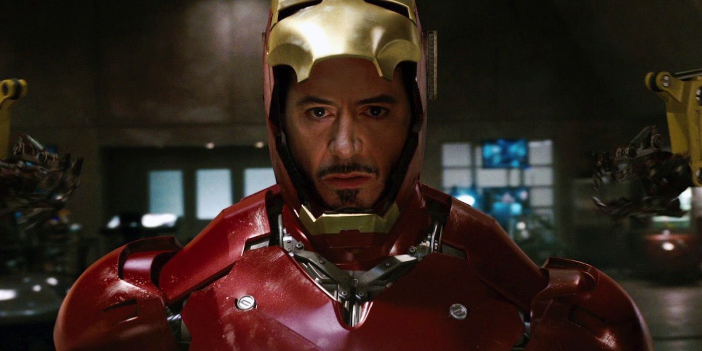 Ventilátor vytváří helmu Iron Man, která se otevírá stisknutím tlačítka